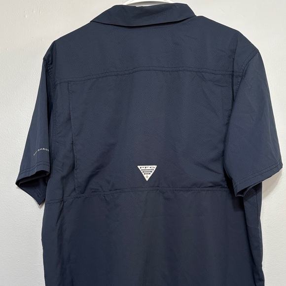 Columbia Men's Dark Blue Casual Button Down Shirt - Picture 5 of 6